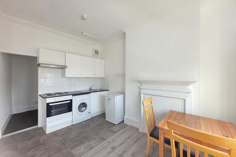 undefined, B, Burlington Parade, Cricklewood, NW2