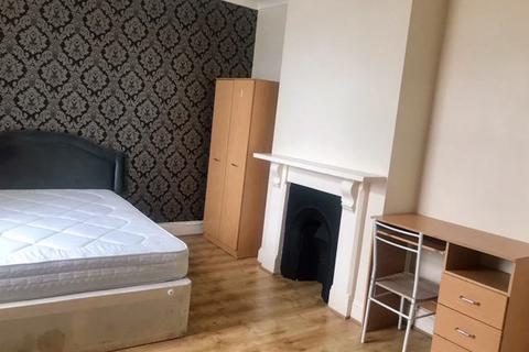 5 bedroom terraced house to rent, Olinda Street, Portsmouth PO1