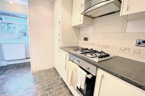 1 bedroom in a flat share to rent, 76 Bridge Road, Uxbridge, UB8