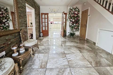4 bedroom semi-detached house for sale, Nursery Road, Leicester LE5