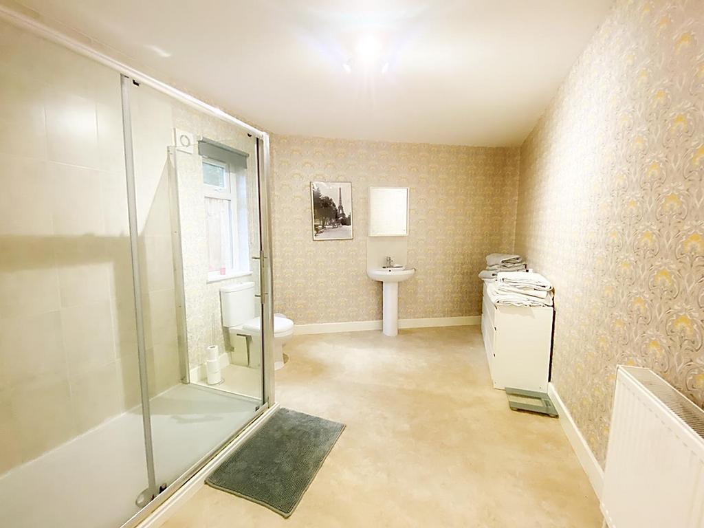Shower Room 1