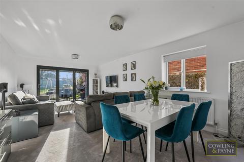 undefined, Kelly Road, Bowers Gifford, Basildon