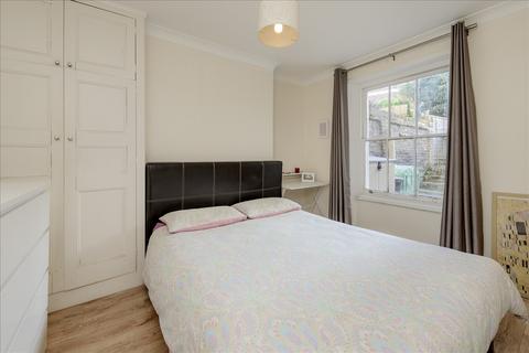undefined, Askew Crescent, Shepherd's Bush W12