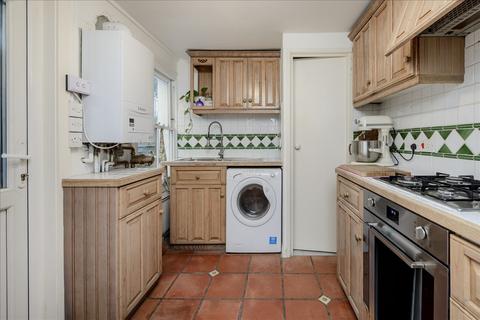 undefined, Askew Crescent, Shepherd's Bush W12