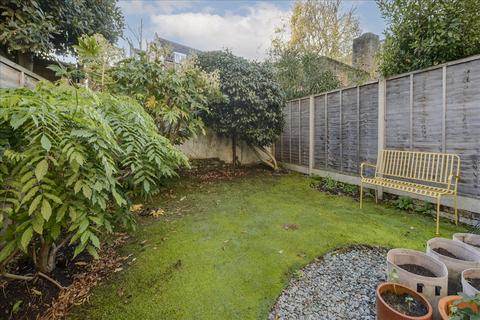 undefined, Askew Crescent, Shepherd's Bush W12