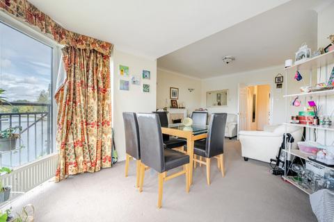 undefined, Norman Place, Reading, Berkshire
