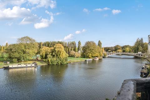 2 bedroom apartment for sale, Norman Place, Reading, Berkshire