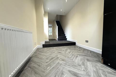 2 bedroom terraced house to rent, Oakfern Grove, High Green, S35
