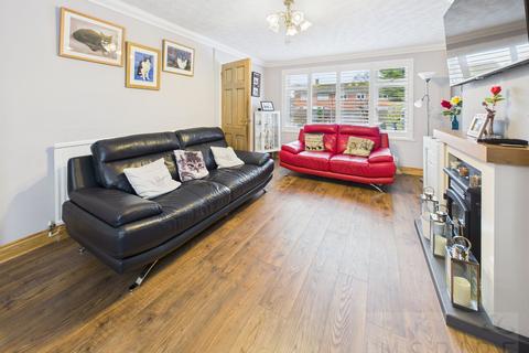 undefined, Ridgeside, Crawley RH10
