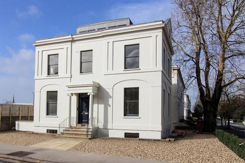 1 bedroom apartment to rent, Portland Street, Cheltenham GL52 2PE