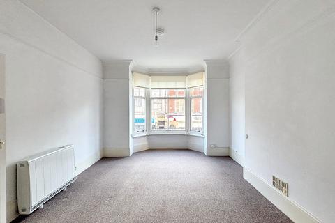 2 bedroom flat for sale, St Leonards Road, Bexhill-on-Sea, TN40
