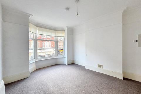 2 bedroom flat for sale, St Leonards Road, Bexhill-on-Sea, TN40