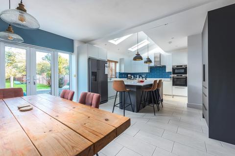 4 bedroom detached house for sale, Worple Road, Surrey TW18