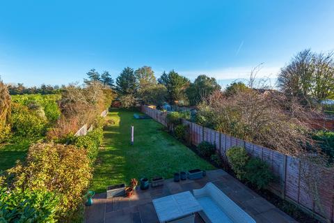 4 bedroom detached house for sale, Worple Road, Surrey TW18