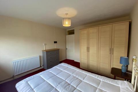 undefined, Western Road, Southall UB2