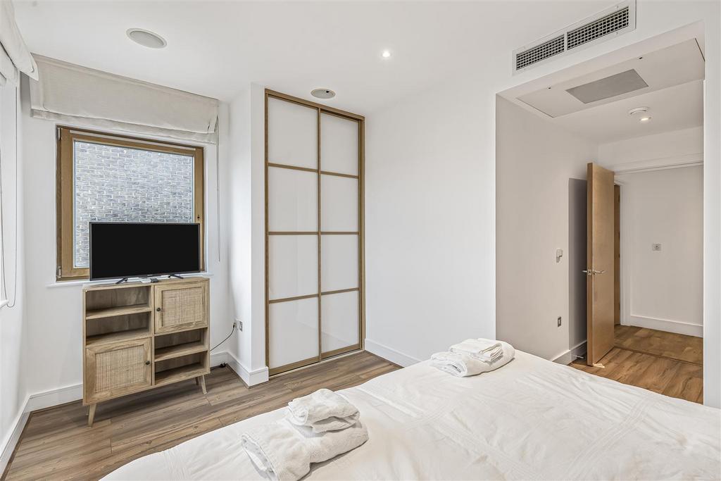 Flat 15  226 Upper Richmond road-12.JPG