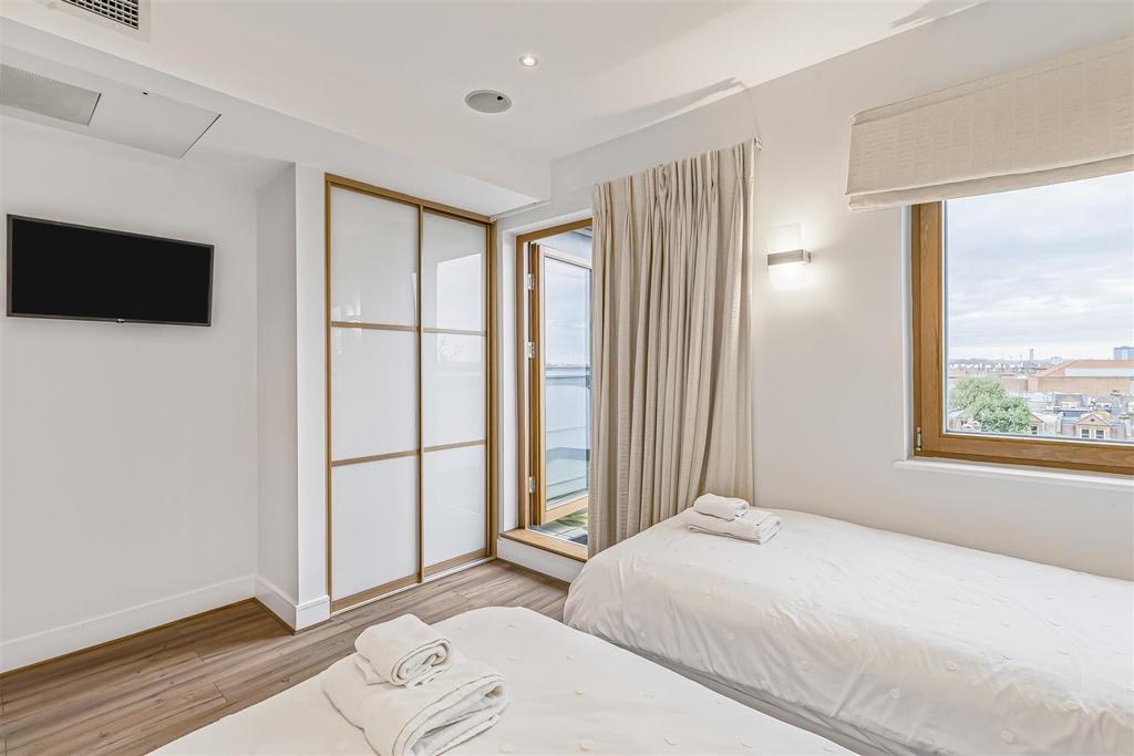 Flat 15  226 Upper Richmond road-18.JPG
