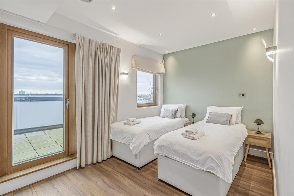 Flat 15  226 Upper Richmond road-16.JPG