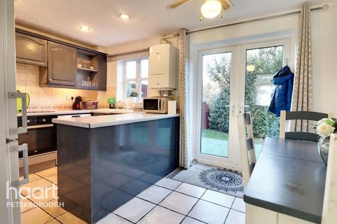 3 bedroom detached house for sale, Meadenvale, Parnwell