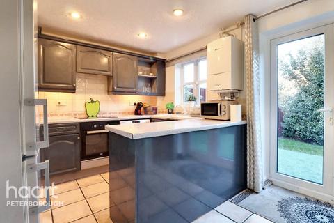 3 bedroom detached house for sale, Meadenvale, Parnwell