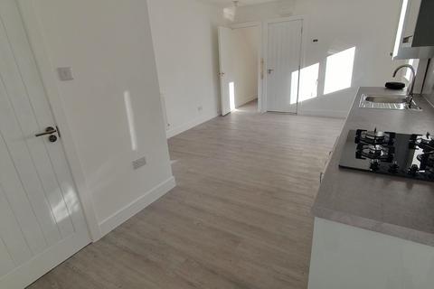 1 bedroom ground floor flat to rent, View Property Video