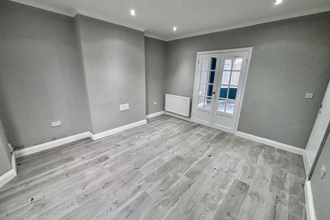 3 bedroom semi-detached house for sale, Glen Parva, Leicester LE2
