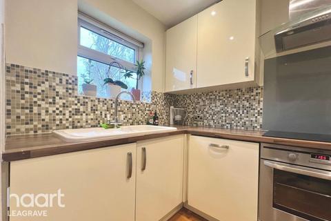 undefined, Chiltern Gardens, Luton