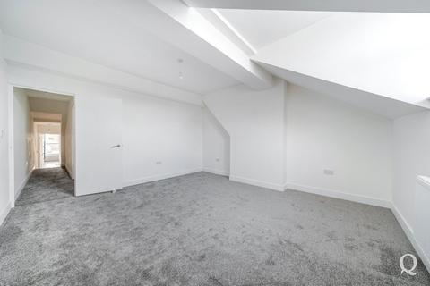 2 bedroom apartment to rent, High Street, Sheerness, Kent, ME12