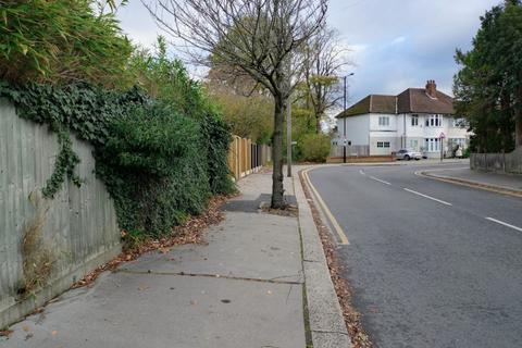 undefined, Shirley, Croydon