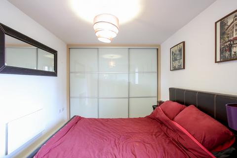 1 bedroom in a flat share to rent, Sandall Road, London W5