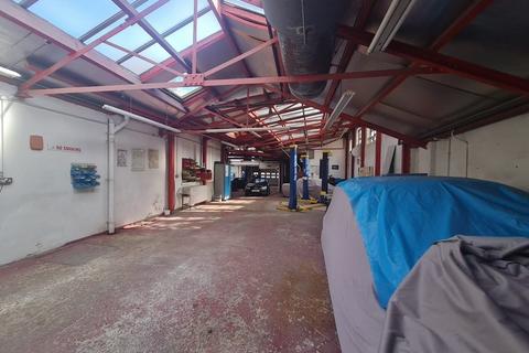 Garage to rent, 194-198 Sheen Ln London SW14 8LF