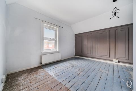 3 bedroom semi-detached house for sale, Oak Road, Sittingbourne, Kent, ME10