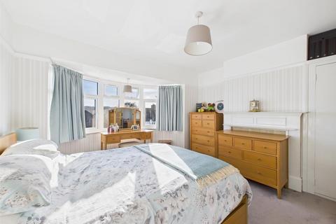 3 bedroom semi-detached house for sale, Clifton Road, Coulsdon CR5