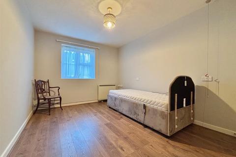 1 bedroom retirement property for sale, School Lane, Seal, Sevenoaks