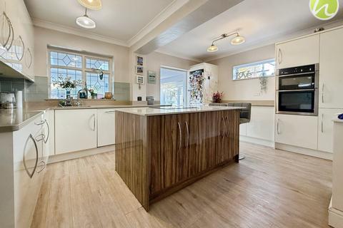 undefined, First Avenue, Stanford-Le-Hope, SS17