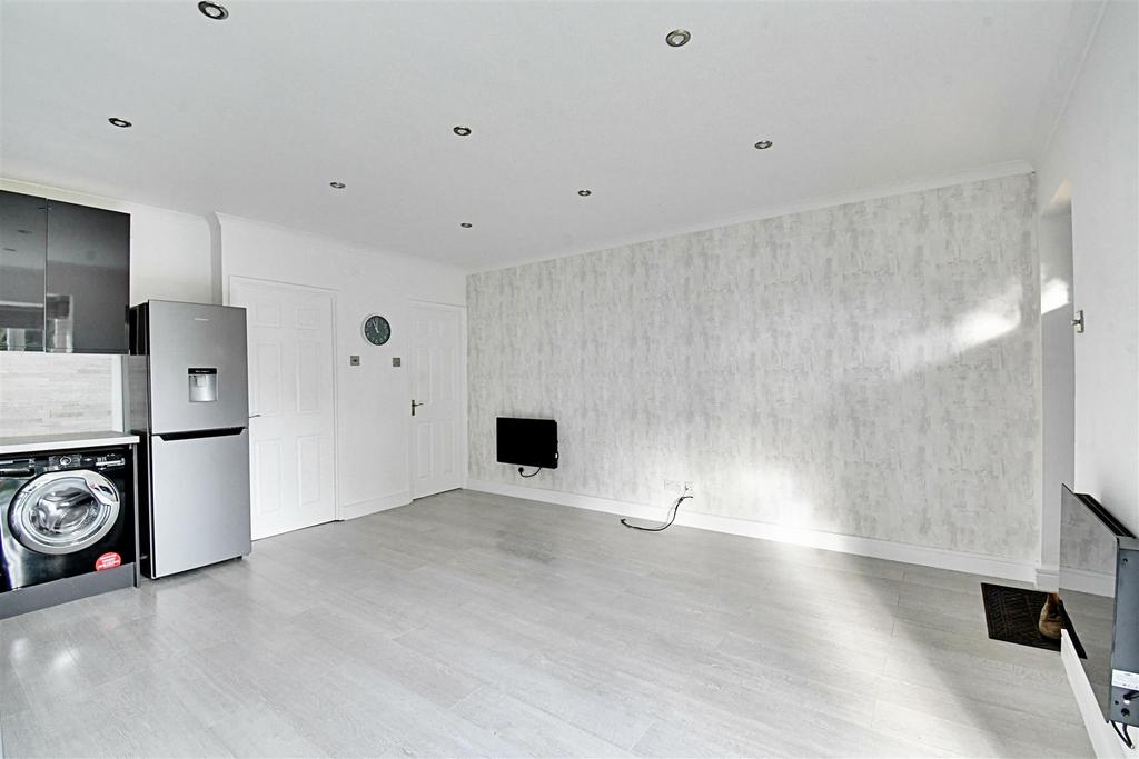Living Room 2.jpg