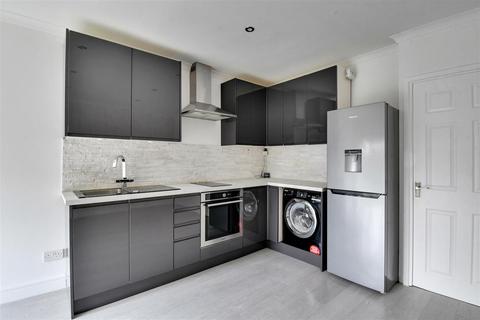 undefined, Oliver Court, Chapmore End SG12