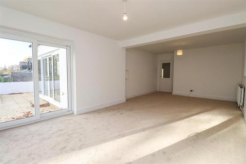 undefined, Aldershot Road, Fleet GU52