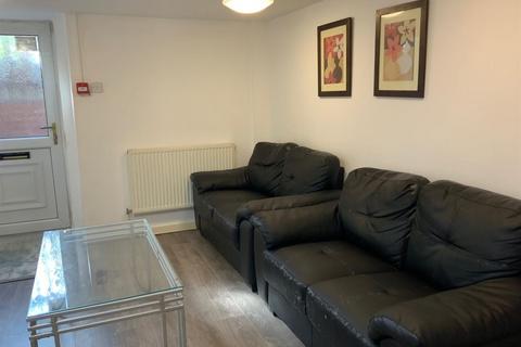 3 bedroom flat to rent, 43B Parsonage Road, Manchester M20