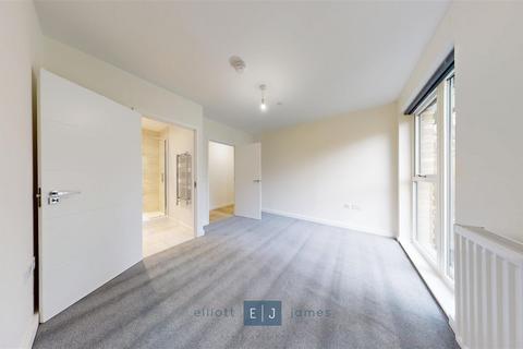 undefined, Luctons Close, Loughton IG10