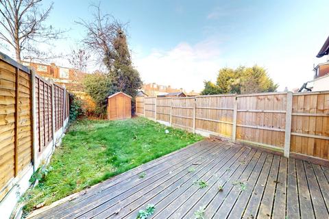 undefined, Buckhurst Way, Buckhurst Hill, IG9