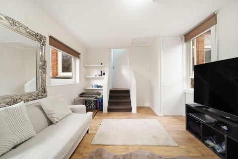 undefined, Station Road, Hendon, NW4