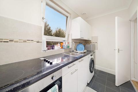 undefined, Station Road, Hendon, NW4