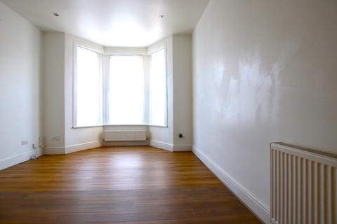2 bedroom maisonette to rent, Limes Road, Croydon, CR0