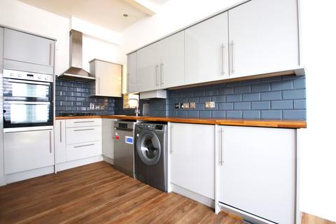 2 bedroom maisonette to rent, Limes Road, Croydon, CR0