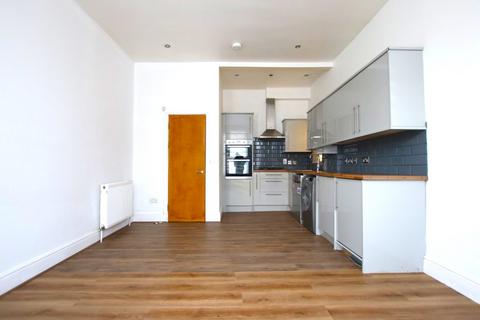 2 bedroom maisonette to rent, Limes Road, Croydon, CR0