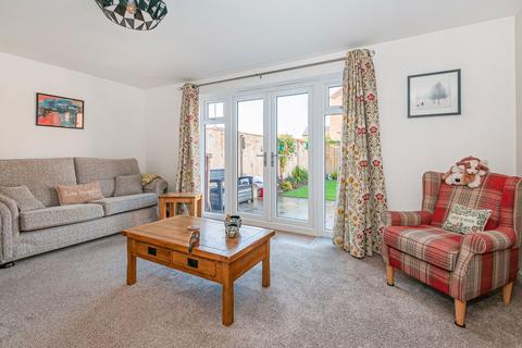 3 bedroom semi-detached house for sale, Hale Close, Hull HU10
