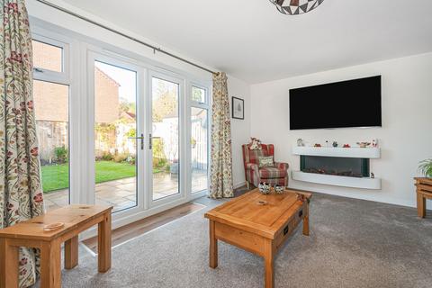 3 bedroom semi-detached house for sale, Hale Close, Hull HU10