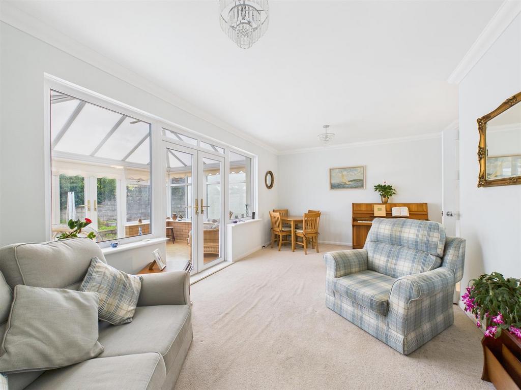 CAM02295 G0-PR0355-STILL006.jpg