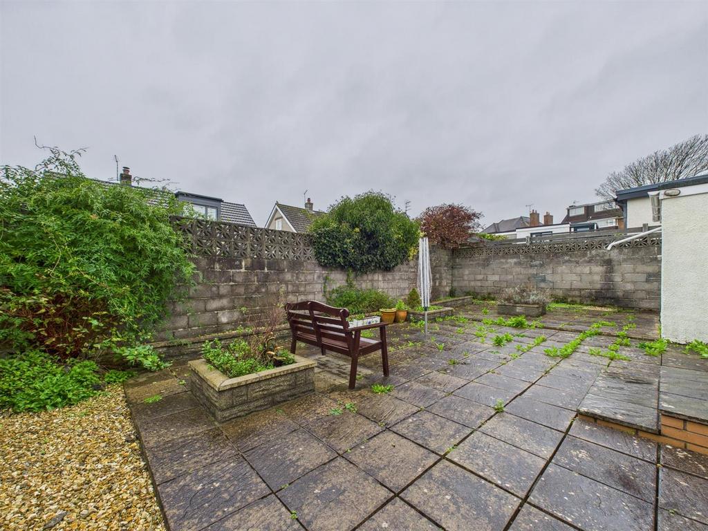 CAM02295 G0-PR0355-STILL009.jpg